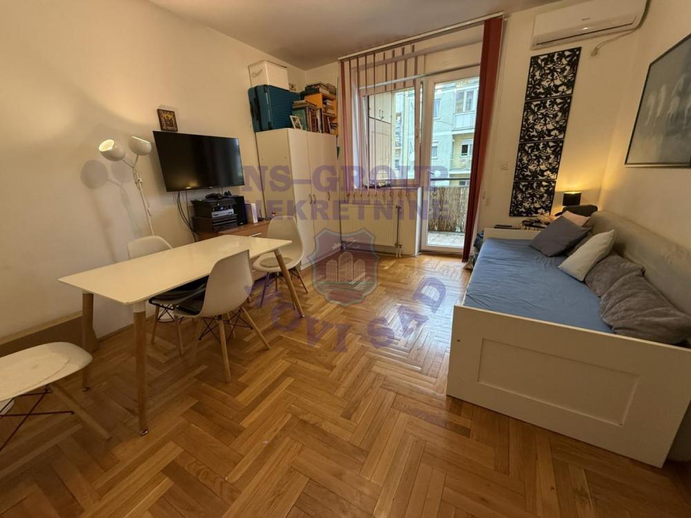 Slika 1 - Jednoiposoban, 33m2, Bulevar Evrope Novi Sad